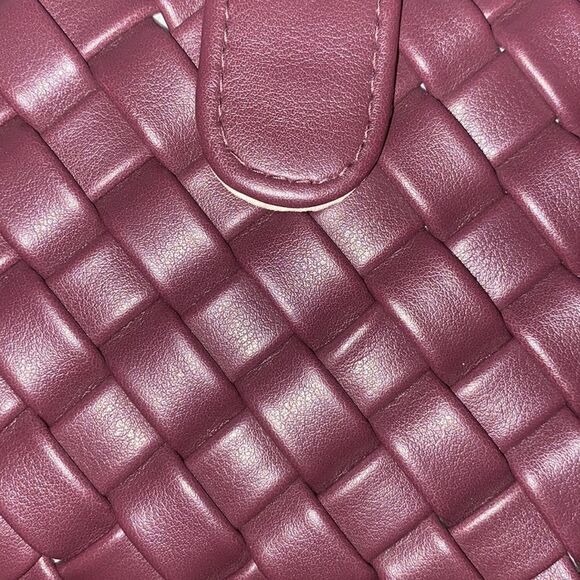 Woven Bi Fold Wallet - Picture 5 of 5